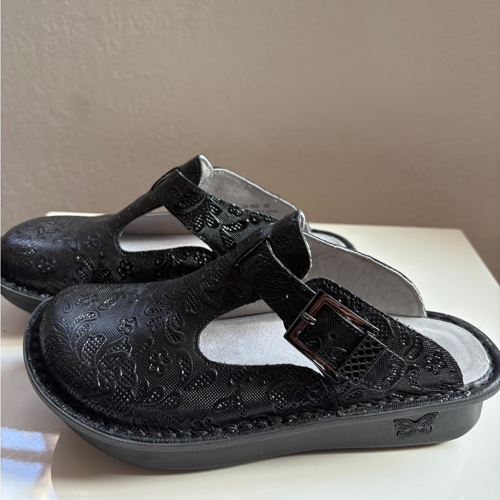 Alegria Black Embossed clogs with Buckle